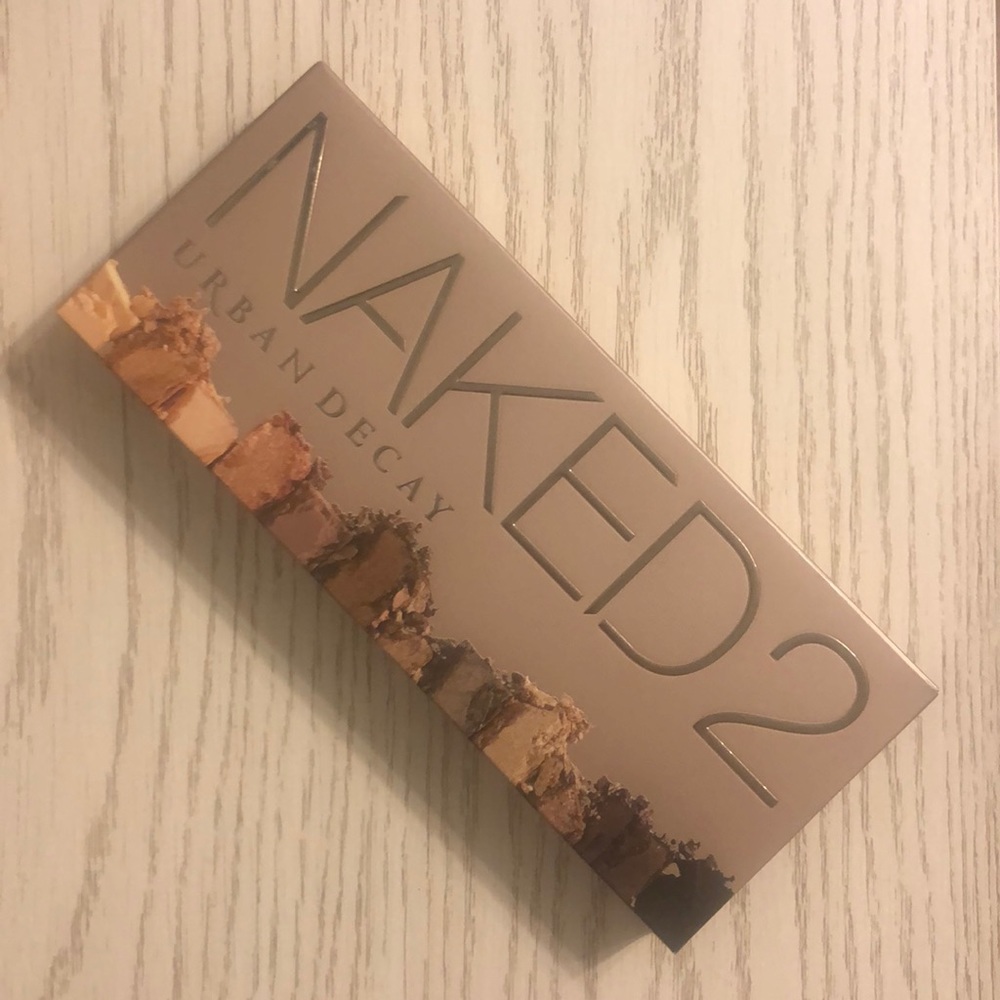 Naked2 - Urban Decay - Eye shadow pallet!